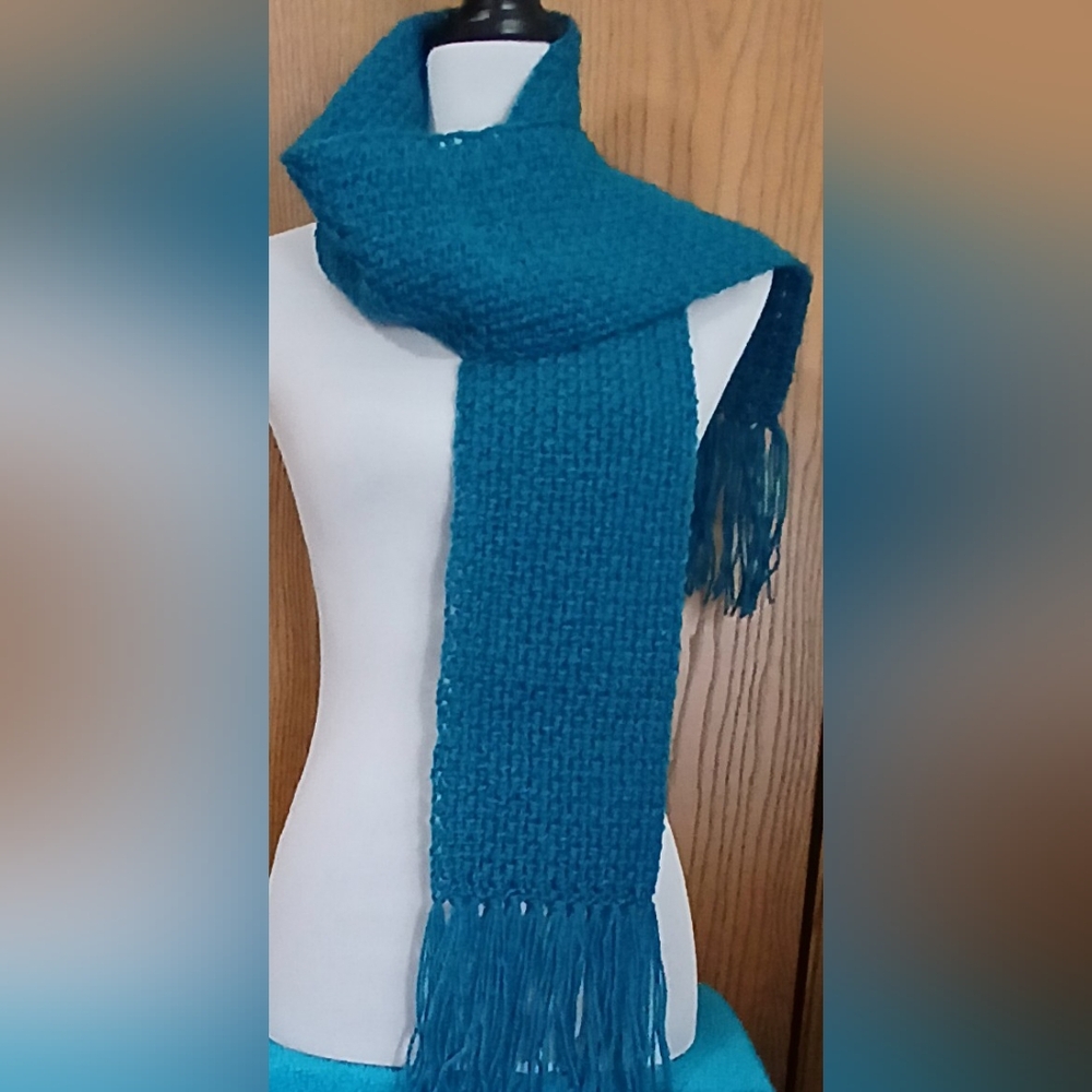NEW Handcrafted Crocheted Scarf